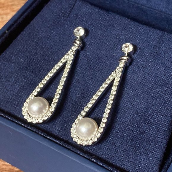 Swarovsky Transparent Crystal Pendant Earrings - Picture 2 of 6